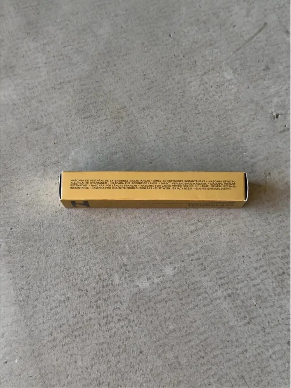Hourglass / Unlocked Tubing Mascara / Ultra Black NIB
